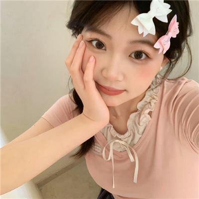 赖猫的狮子倒影海报